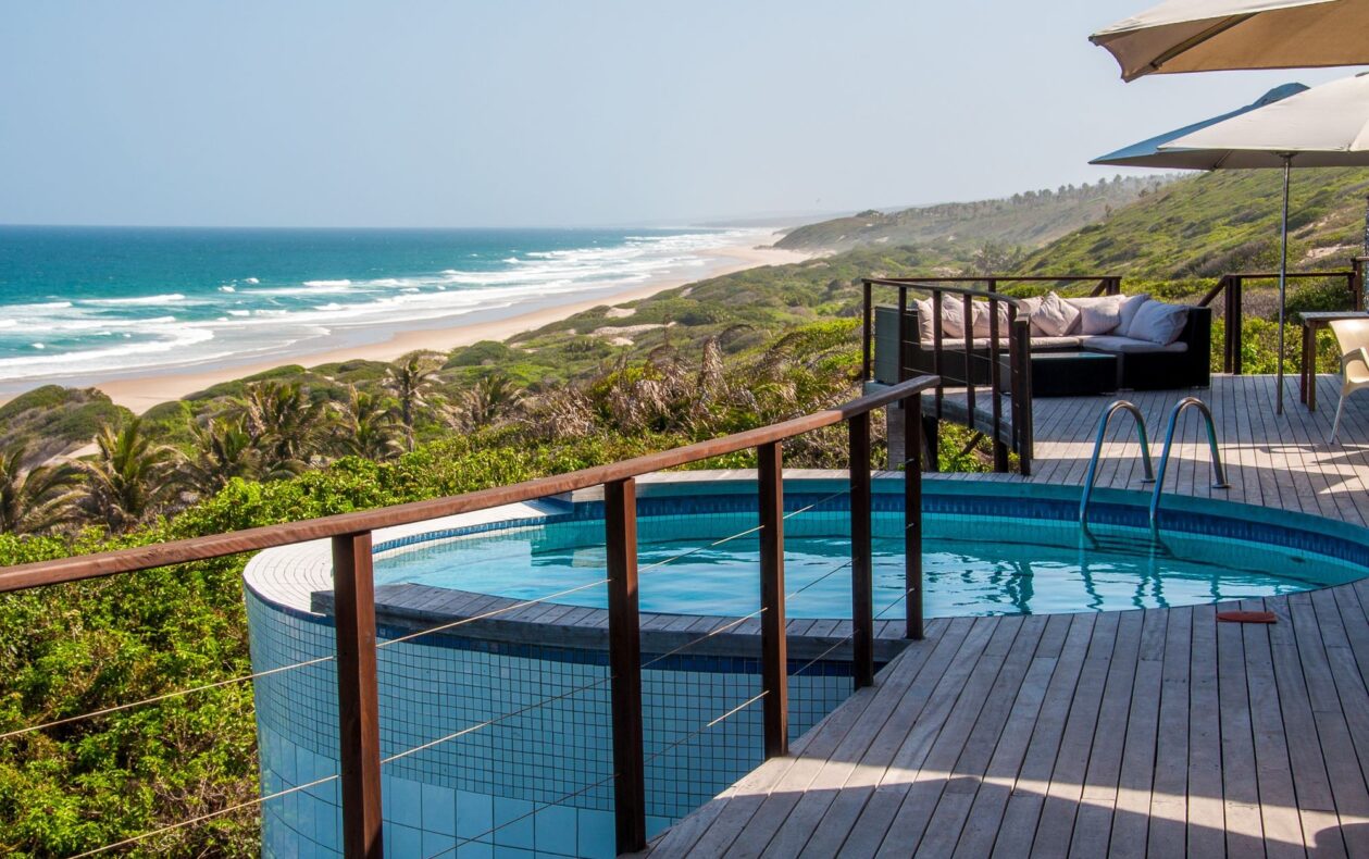 Massinga Beach Lodge,Mozambique,dive pool op hoofddek