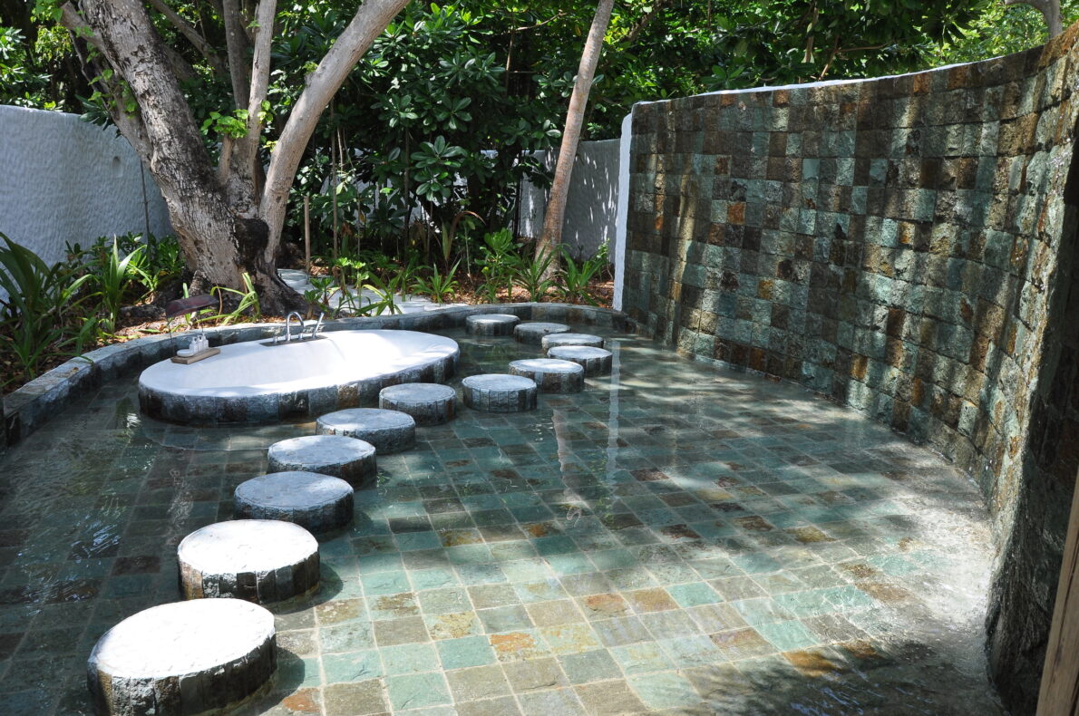 Maldives, Soneva Fushi - Outdoor Bathroom