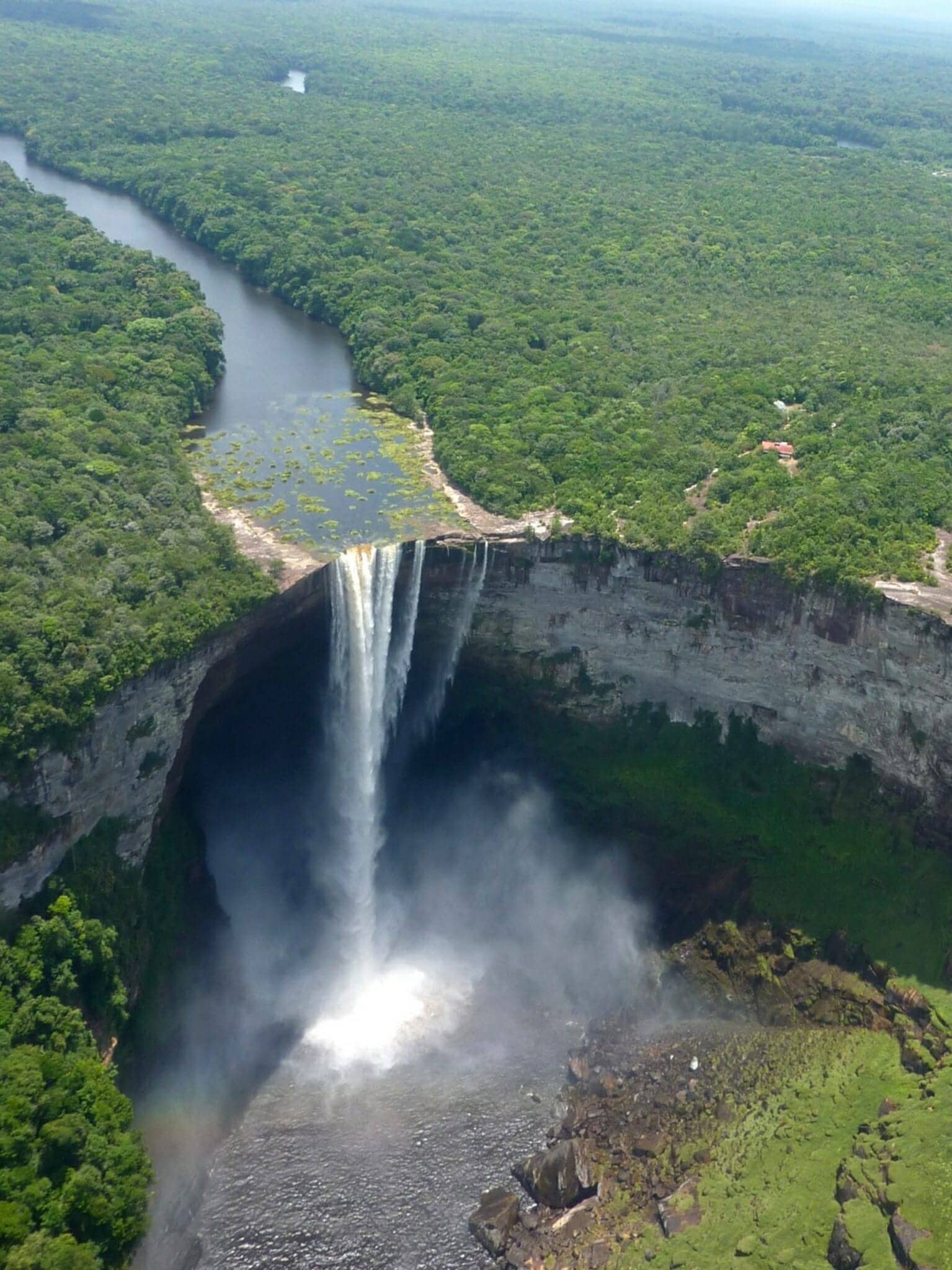 Guyana De Kaieteur waterfall