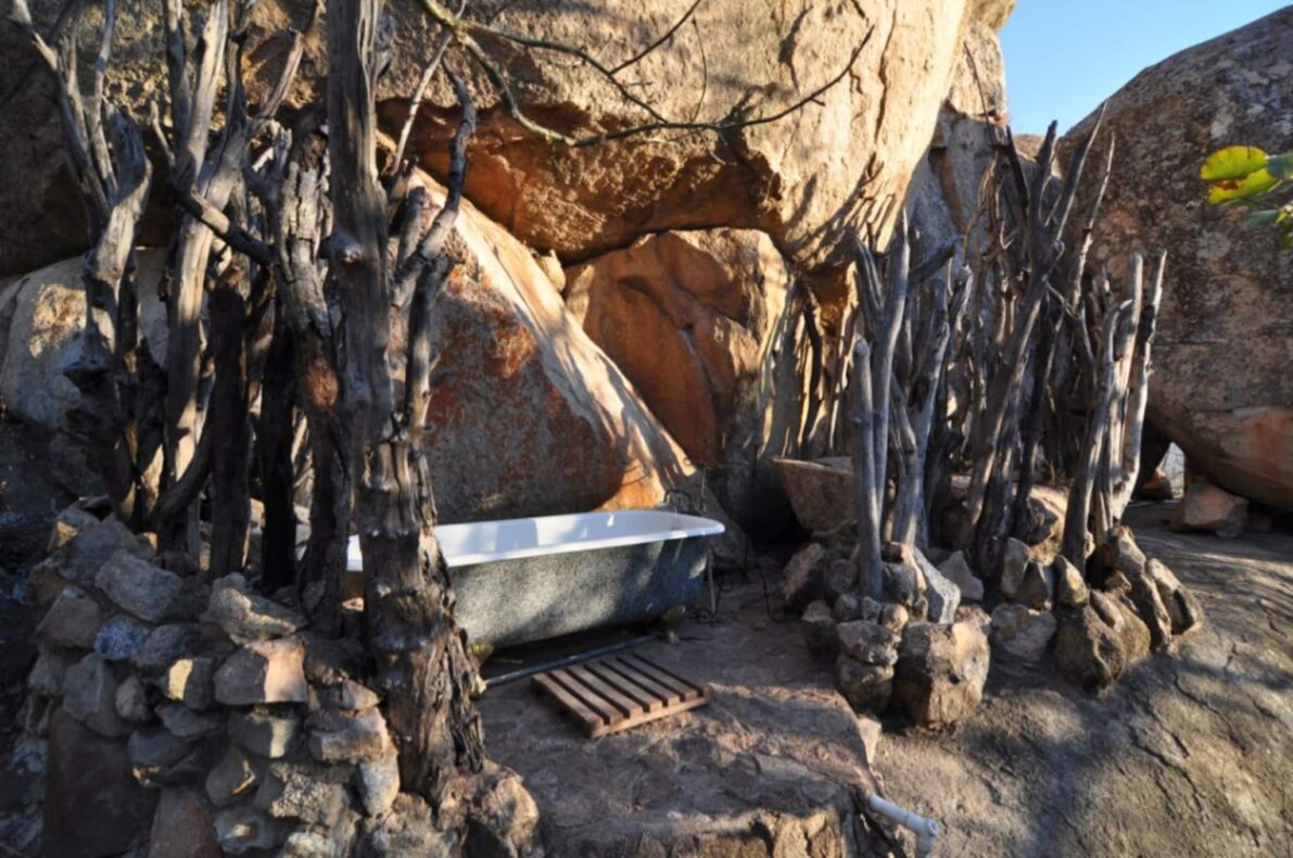 Camp Amalinda, Zimbabwe,bad tegen rotsen