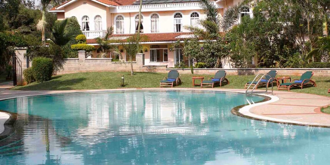 House of Waine, Kenia