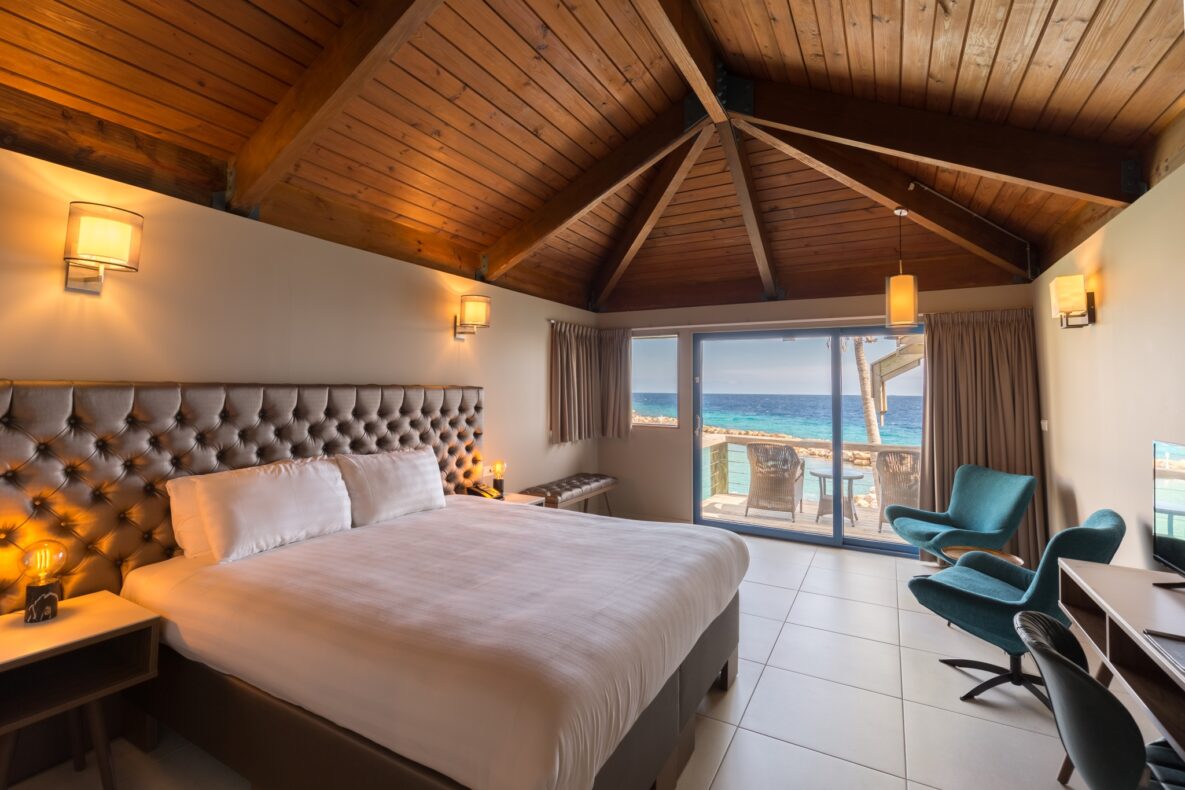 Avila Beach Hotel,Curacao,Ocean Front Blues Deluxe kamer
