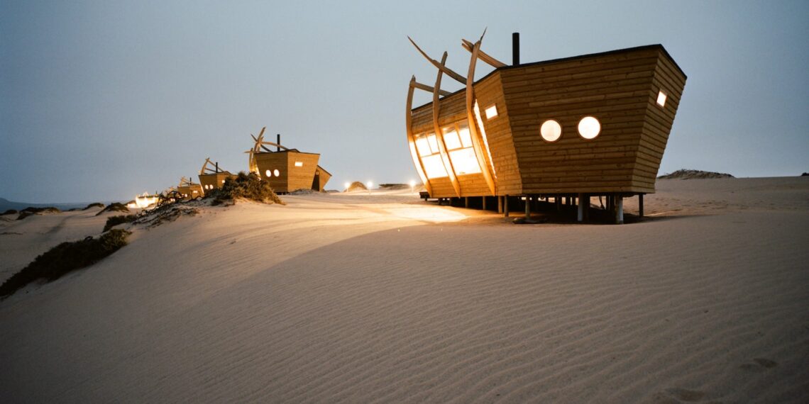Shipwreck Lodge,Namibië,kamers in de avond