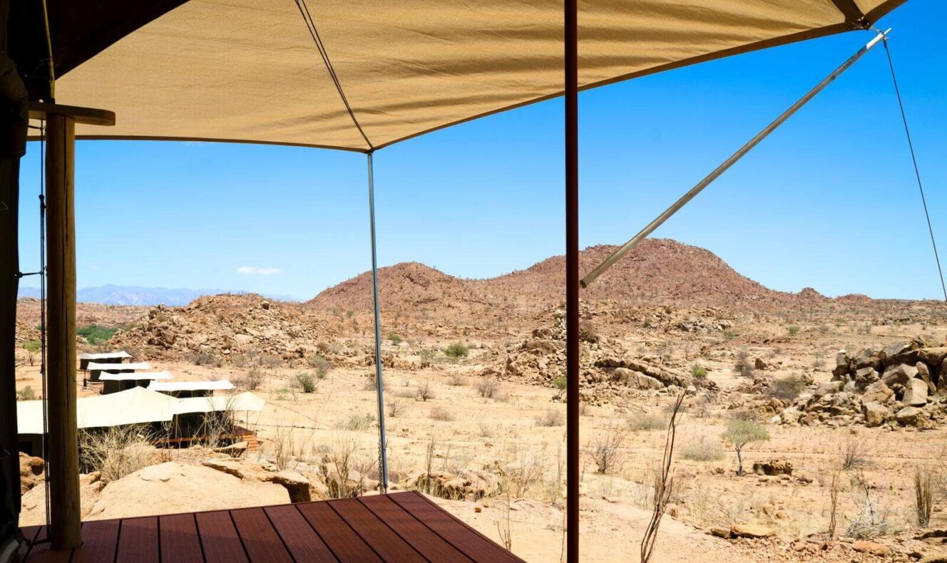 Tented camps,Namibië,Ozondjou Trails uitzicht vanaf veranda tent