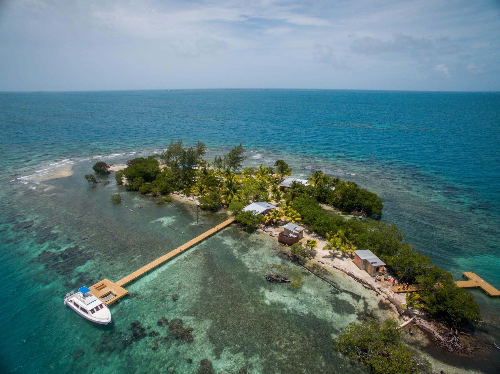 Coral Caye, Belize, exterior