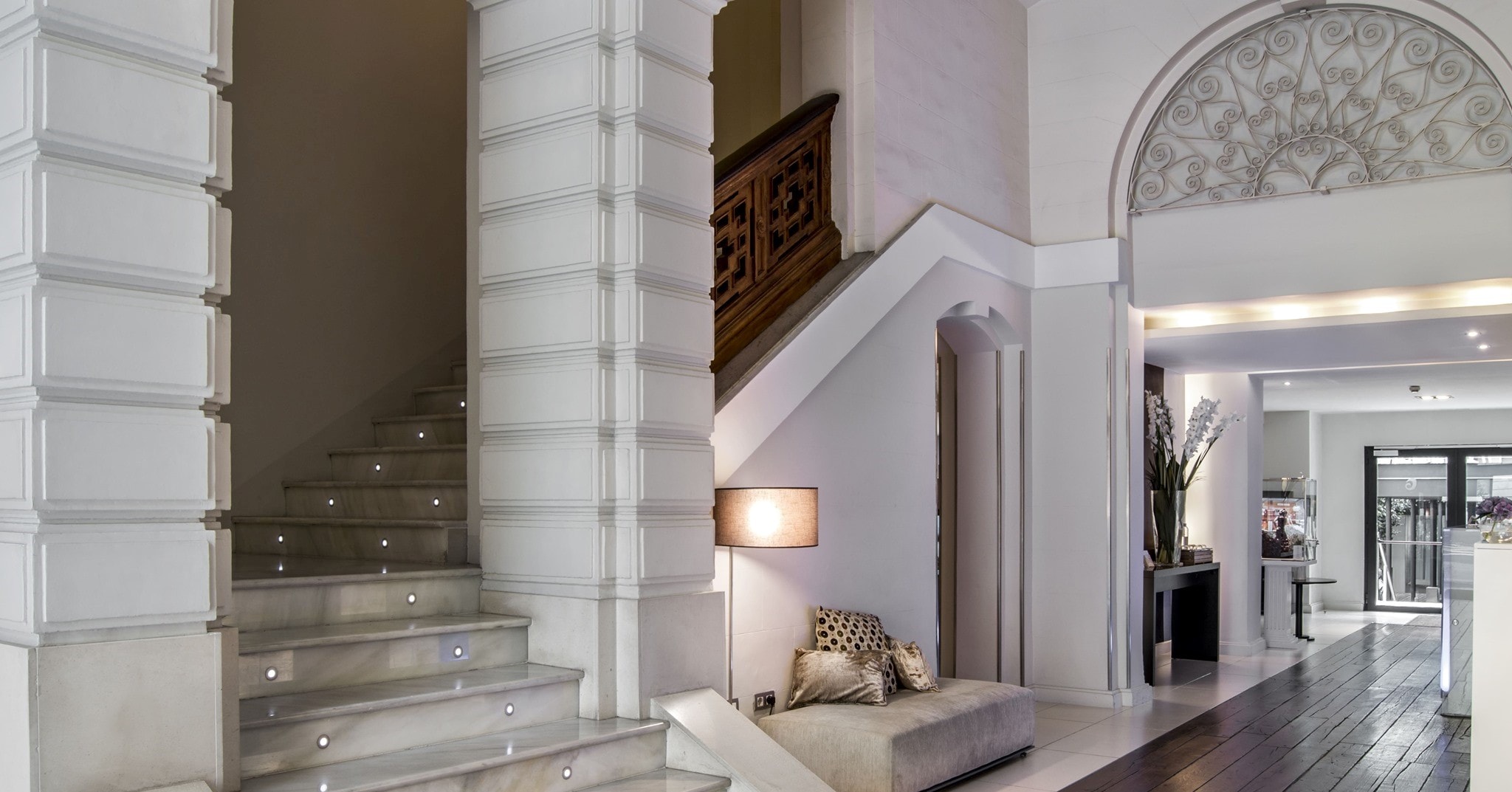 Hospes palau de la mar,Spain,staircase with arch