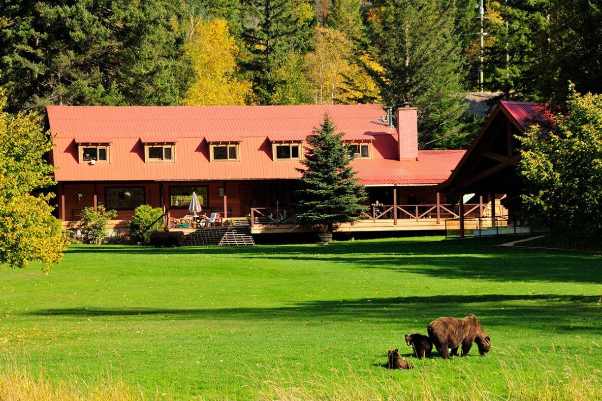 Tweedsmuir Park Lodge, Canada
