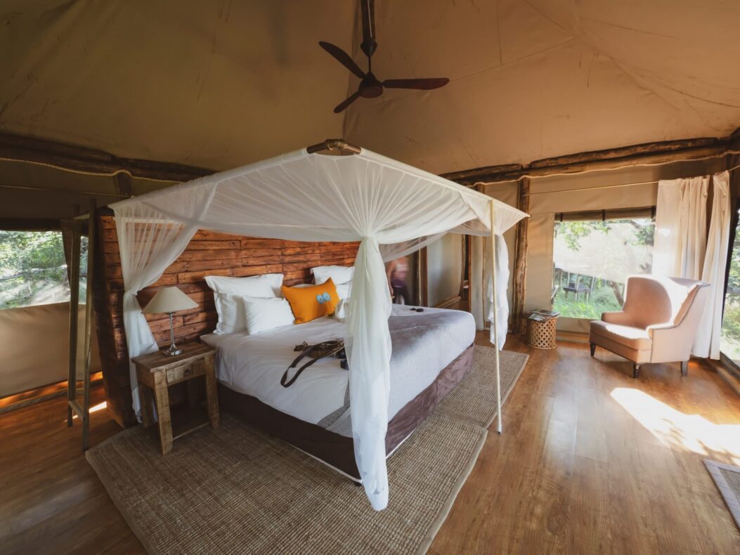 Mopiri Camp, Botswana room