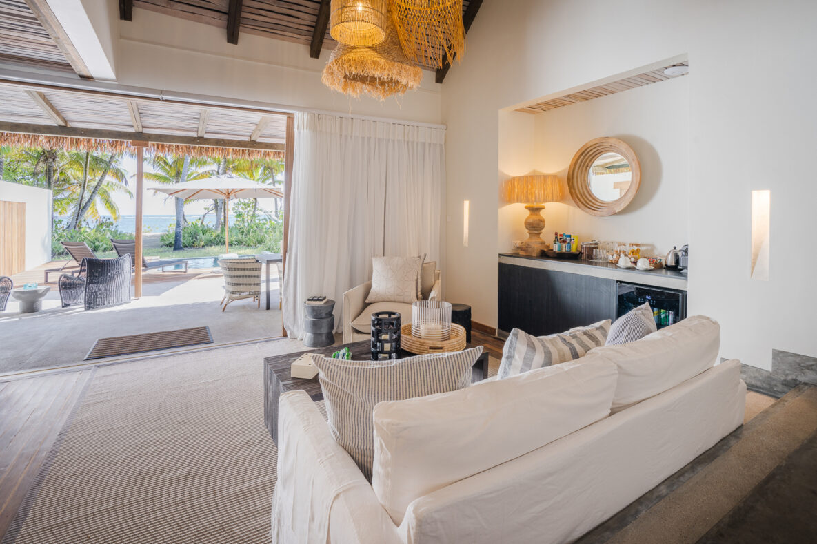 Alphonse Island Lodge,Seychellen,one bedroom villa interieur lounge