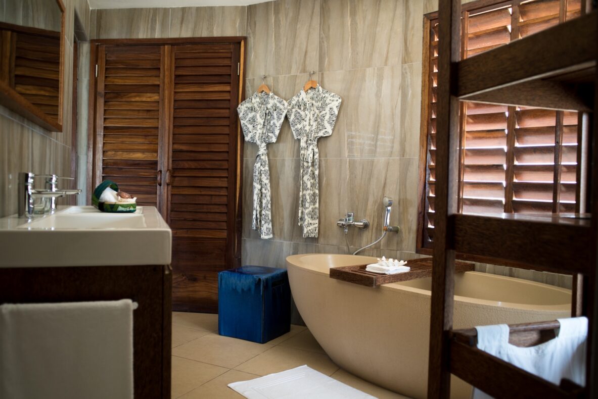 Coral Lodge, Mozambique, villa bathroom