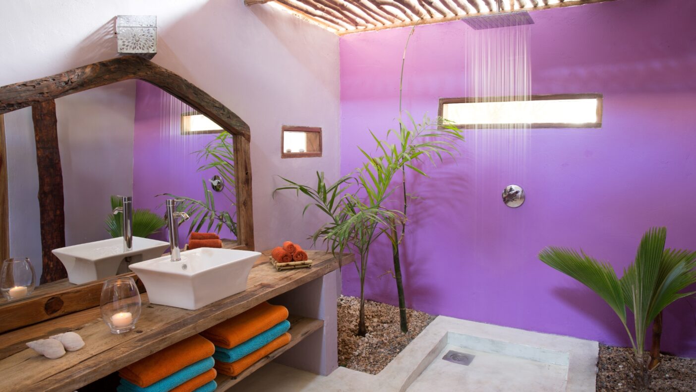Upendo Beach Boutique Hotel, Tanzania, bathroom Shiva villa purple