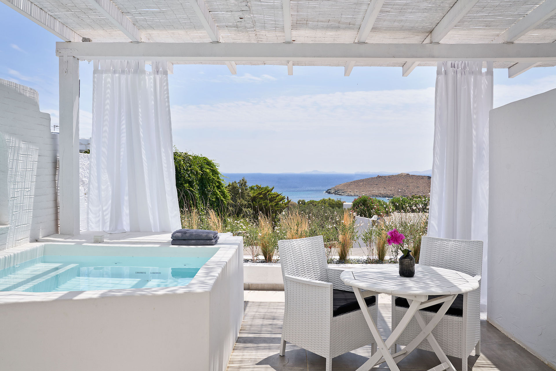 Mr and Mrs White, Greece, deluxe outdoor hot tub suite