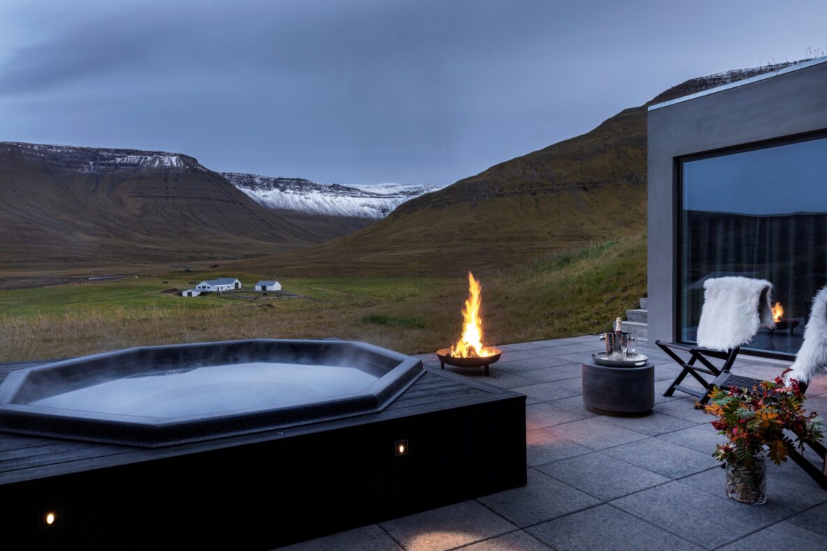 Kleif Farm,IJsland,hot tub met uitzicht
