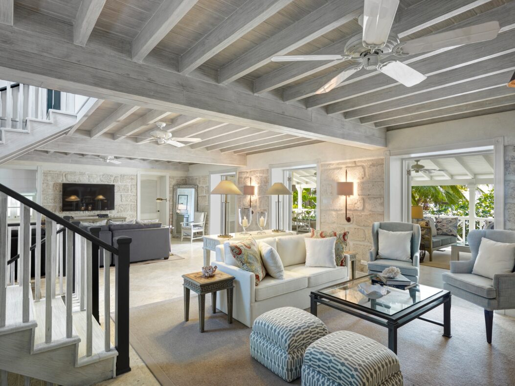 Lone Star Boutique Hotel & Restaurant,Lincoln Living and Dining Area
