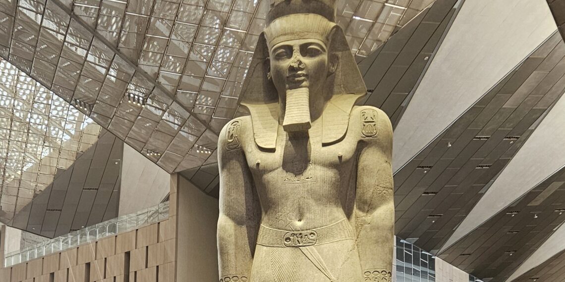 Niews, Egypte, Ramses II bij GEM,