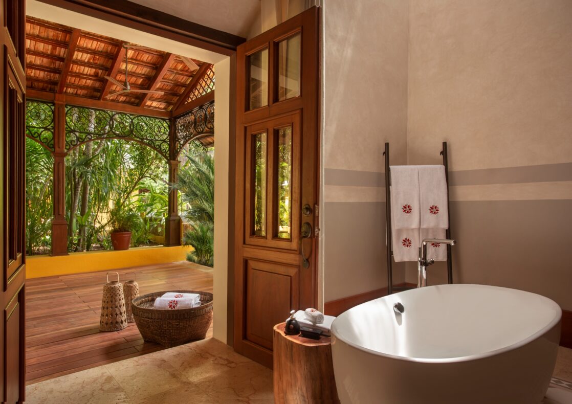 Hacienda Xcanatun by Angsana ,Mexico,Gouvernor Suite bathroom