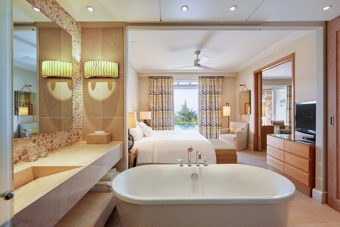 The Westin Resort,Griekenland,premium infinity suite slaapkamer