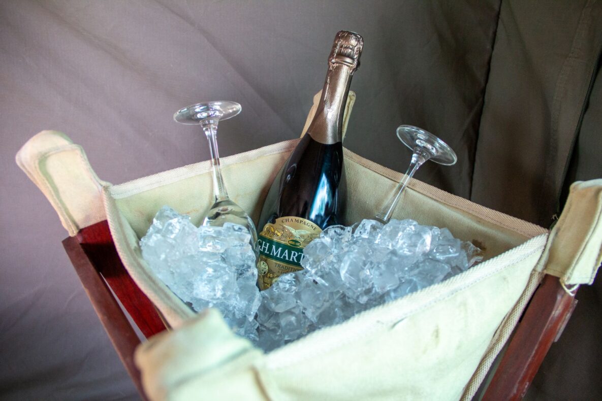 Umdingi Safaris,Zimbabwe,champagne