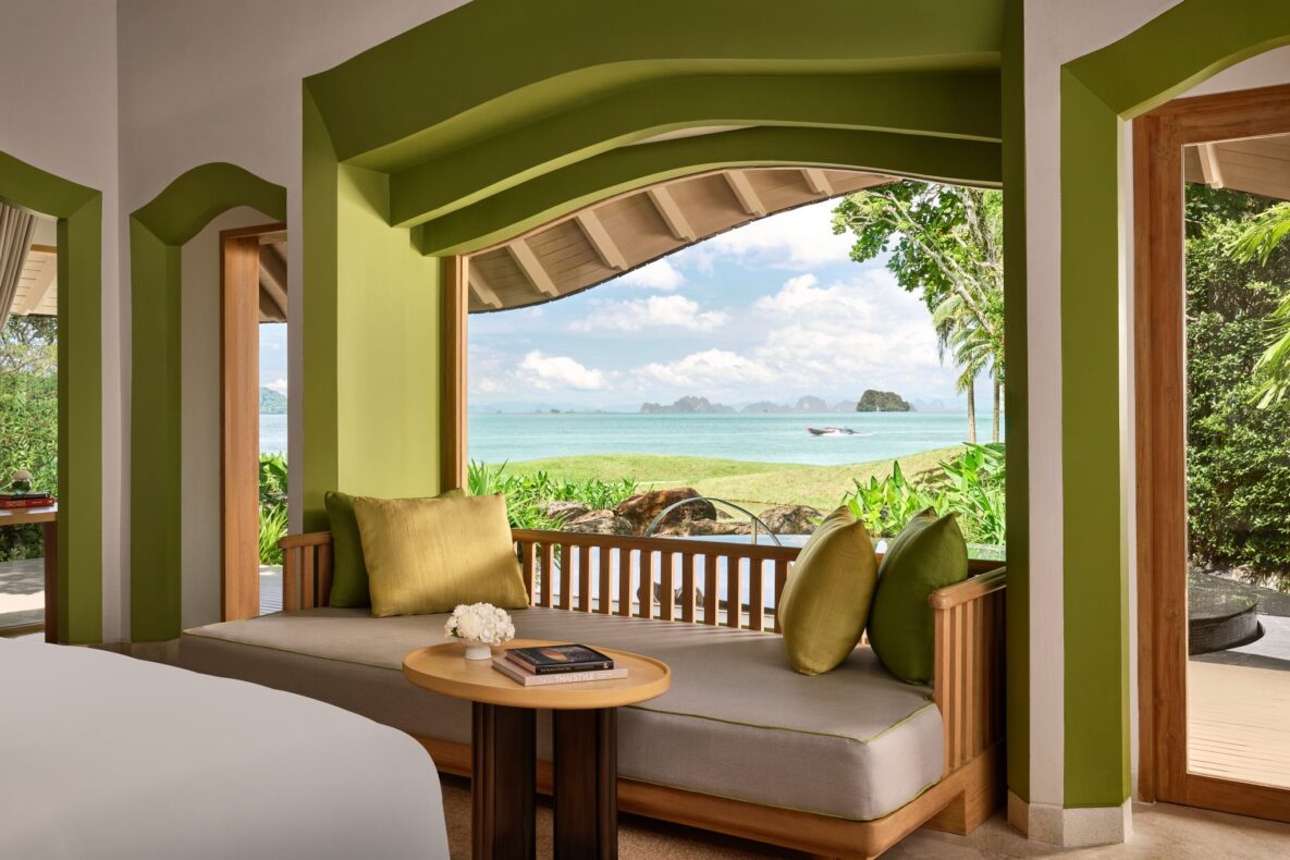 Phulay Bay, a Ritz-Carlton Resort,Thailand,Beach Villa Ocean Front uitzicht met boot
