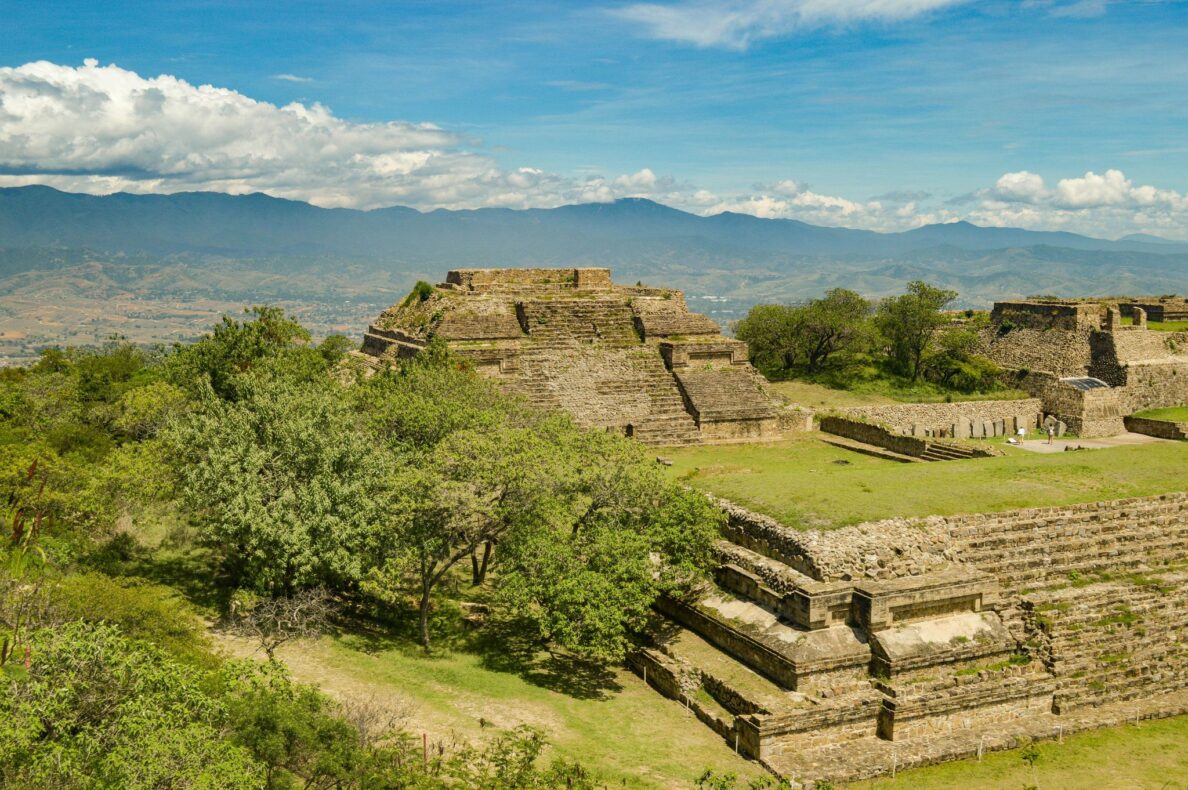 Klantervarig Hilde en familie-Mexico-Monte Alban