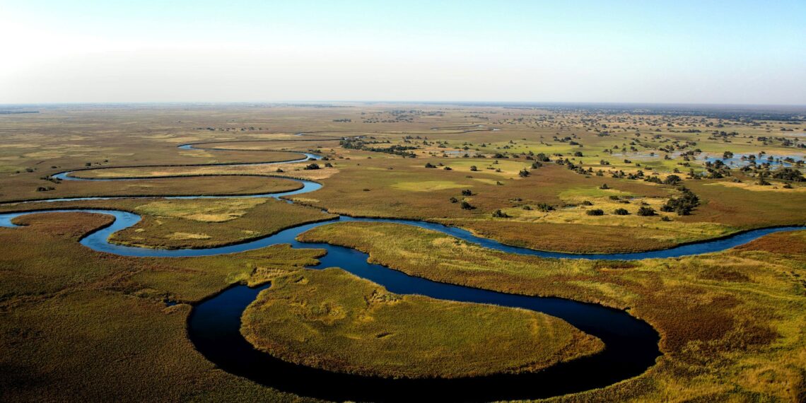 Exclusieve Fly-In Botswana en Zambia,Okavango Delta van bovenaf
