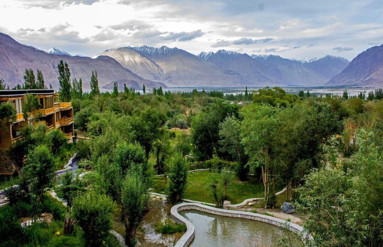Stone Hedge Ladakh,India,, exterieur met uitzicht