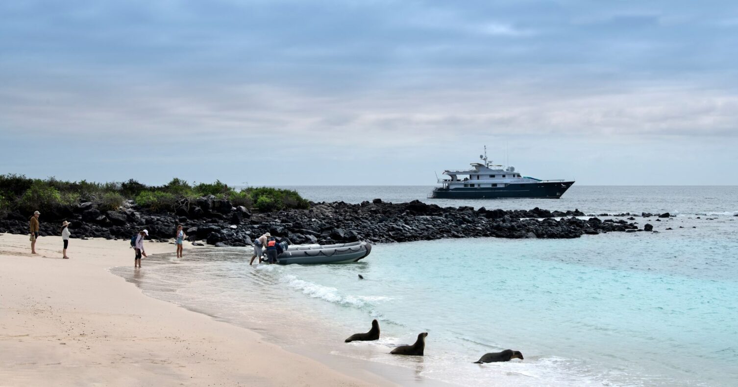 &Beyond Galapagos Explorer,Galapagos,omgeving