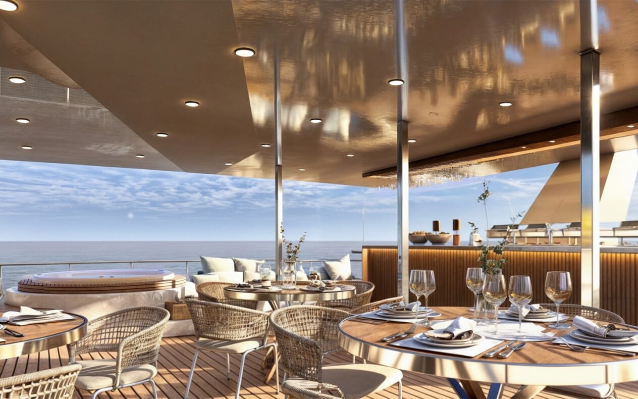 Monique Premium Yacht Golden Galapagos,Galapagos,Skydek kounge