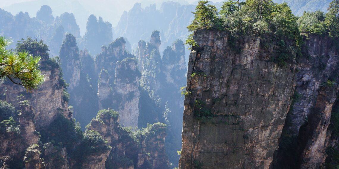 Zhangjiajie (Avatar Mountains)