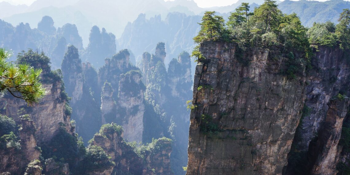 Zhangjiajie (Avatar Mountains)
