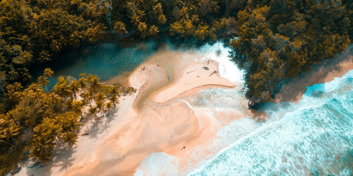 Rondreis paradijselijk Trinidad en Tobago.strand Trinidad