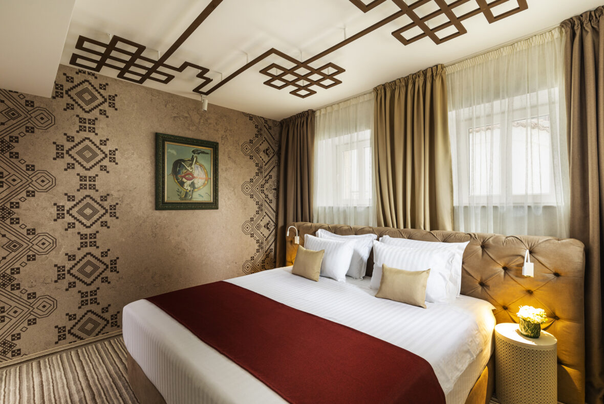 Hotel Gallery 37,Bulgarije,superior room met kunstwerk
